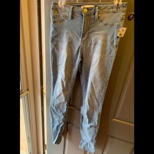 New w/tags YMI juniors size 5/27 skinny jeans